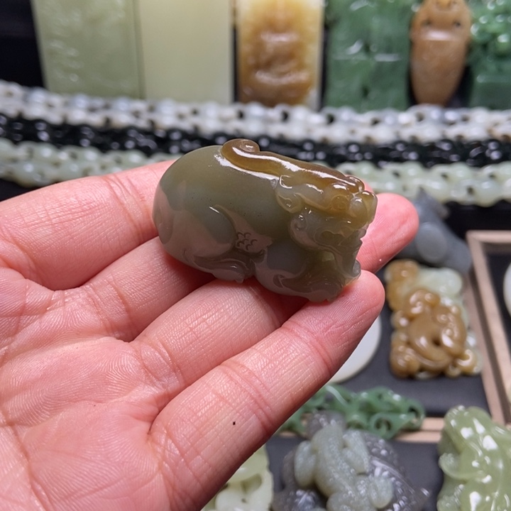 颈饰未镶嵌和田玉十*