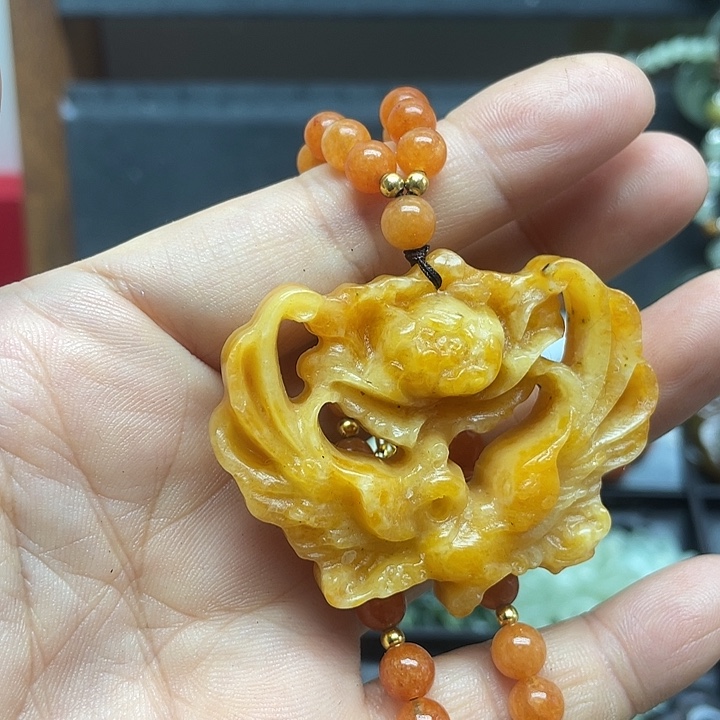 未镶嵌蛇纹石玉颈饰