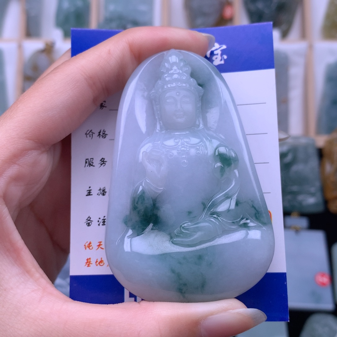 翡翠颈饰未镶嵌L*G翡翠