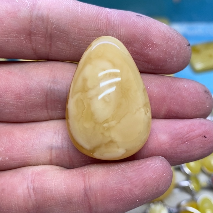 蜜蜡裸石未镶嵌吊坠