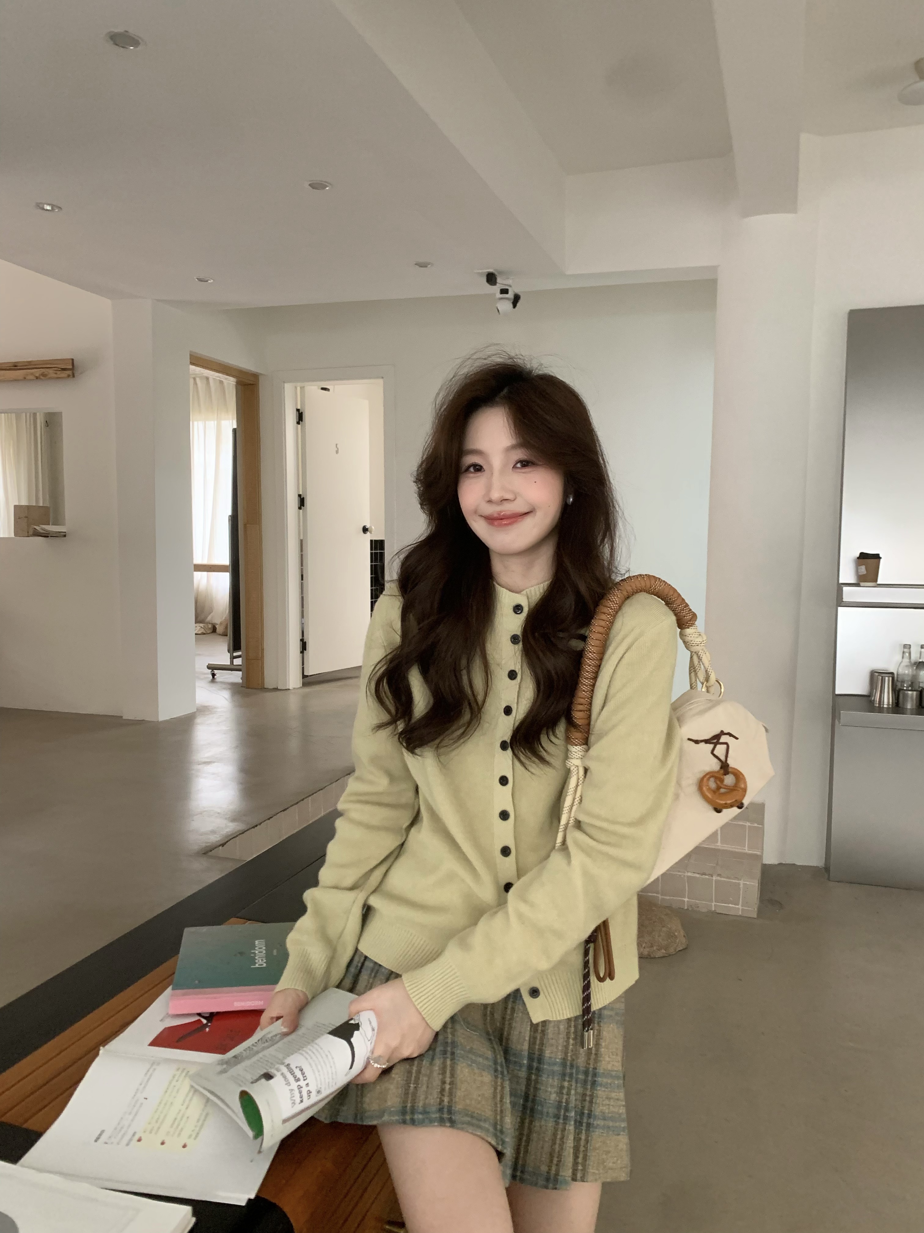 Even一雯【雪见银铃】韩系高智感复古圆领多色百搭休闲套头针织毛衣