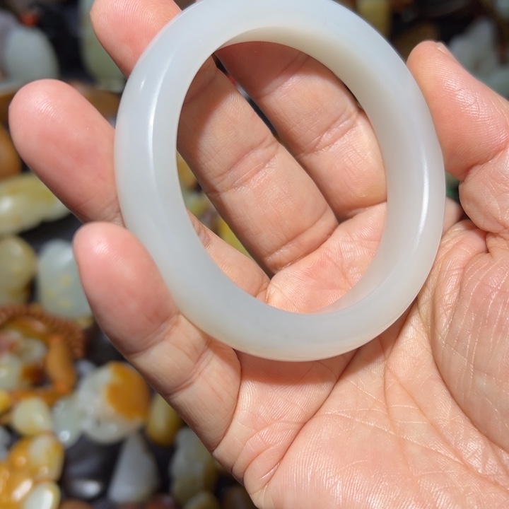 和田玉手镯未镶嵌t****l