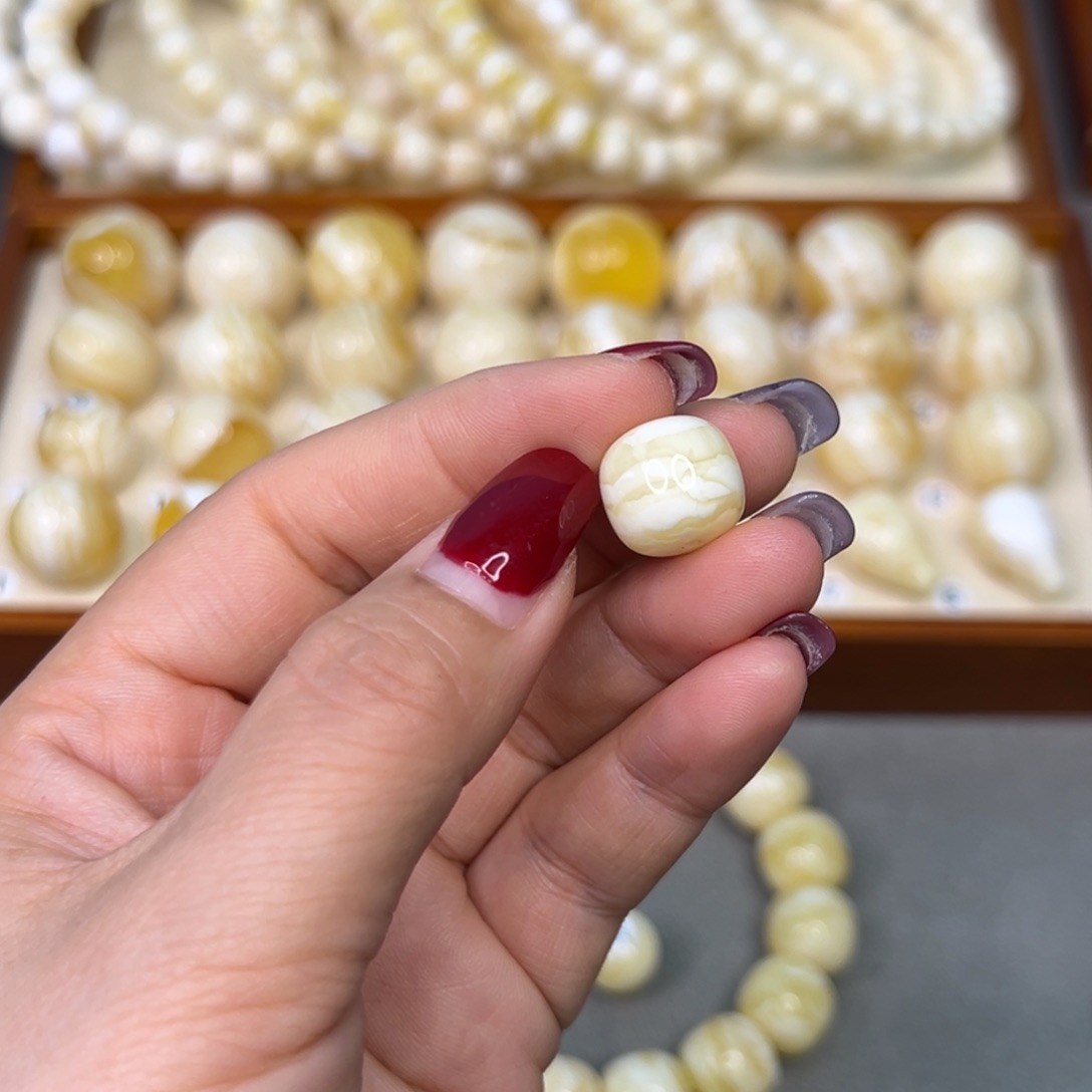 琥珀裸石未镶嵌12.8虎皮