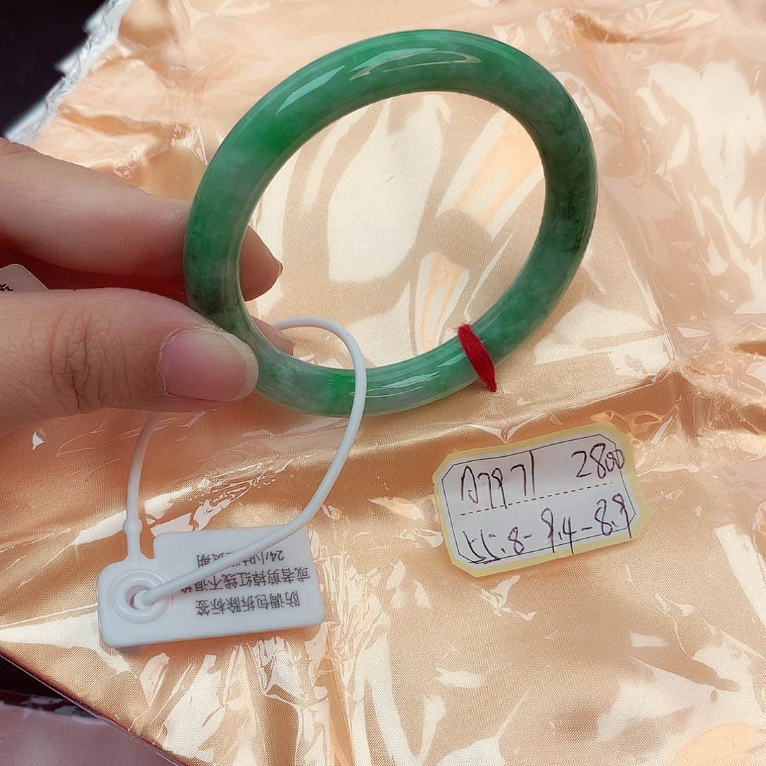 翡翠未镶嵌手镯缅甸翡翠