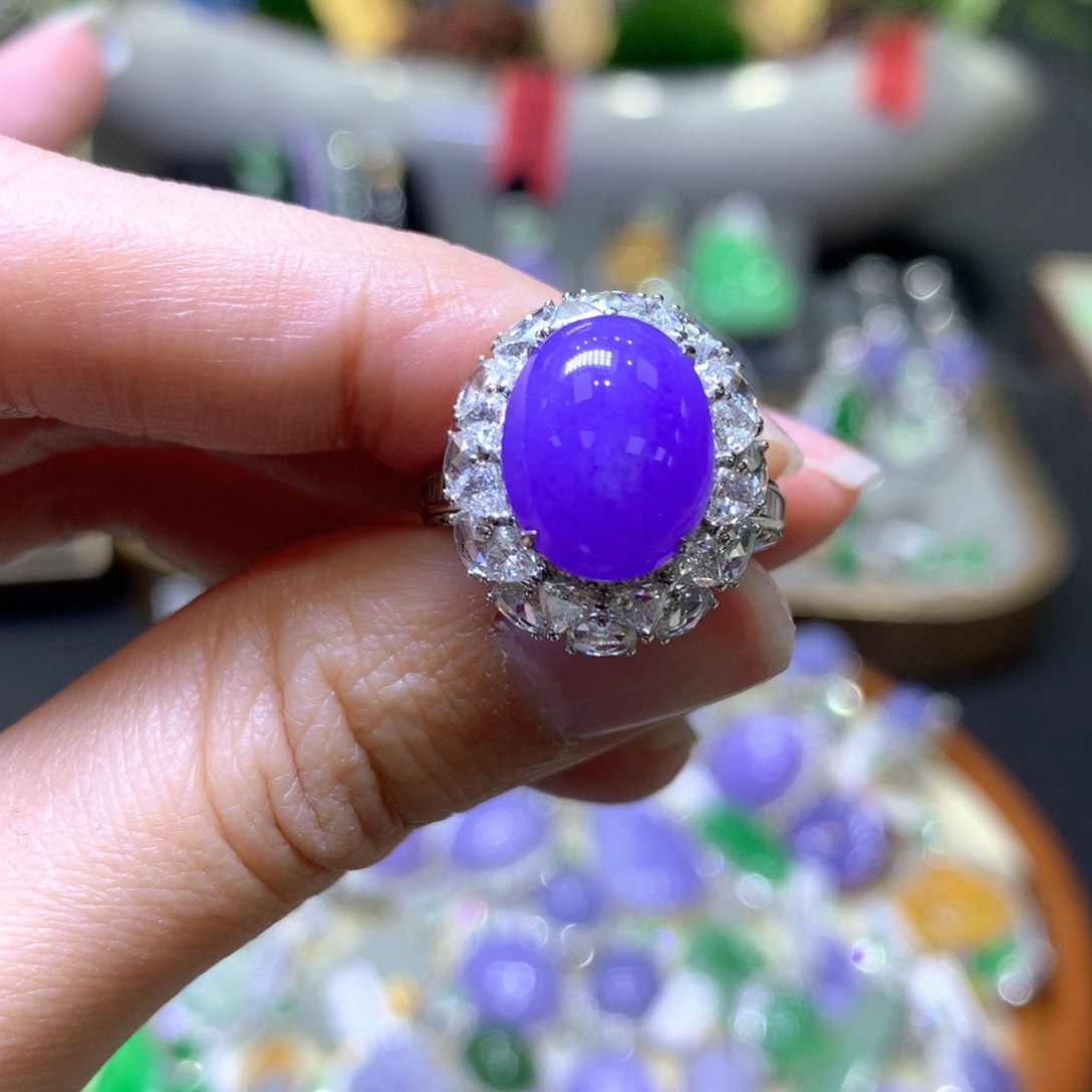 【闪购商品】翡翠颈饰18K金镶嵌翡翠吊坠项链