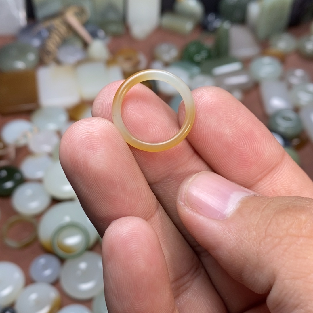 和田玉吊坠(不含链)未镶嵌笑**啦