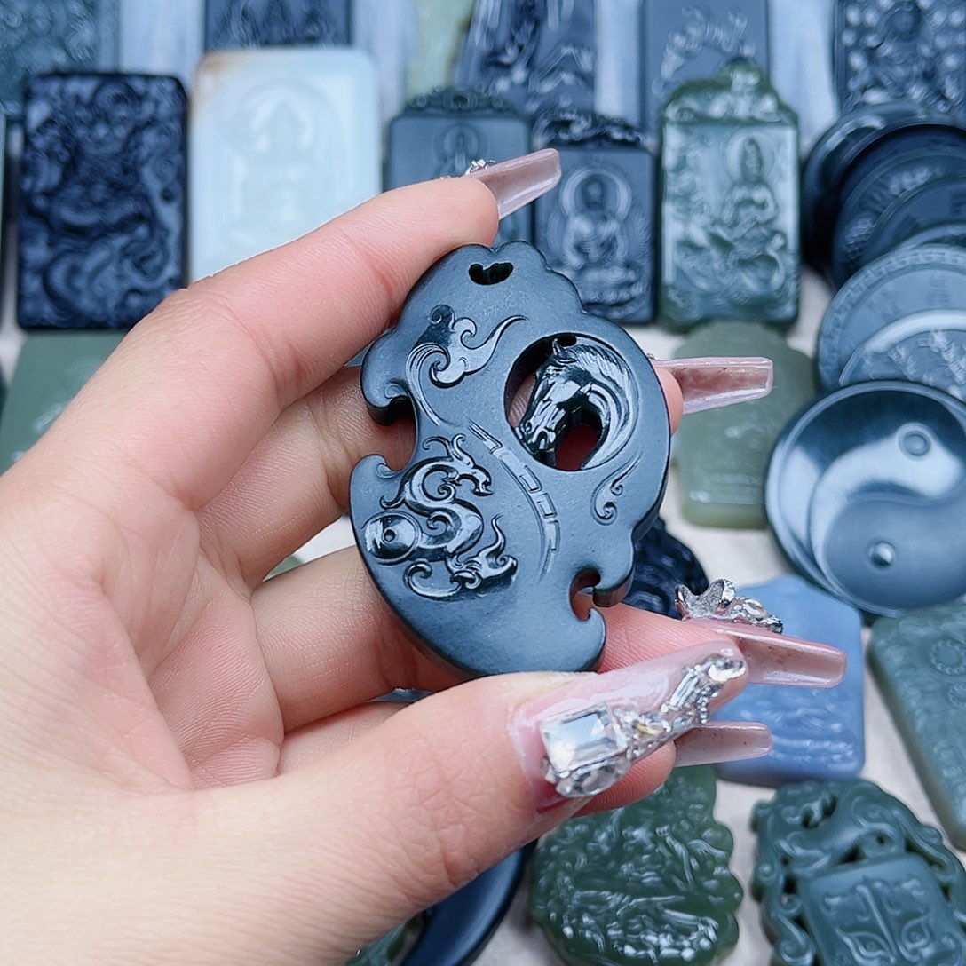 和田玉颈饰未镶嵌