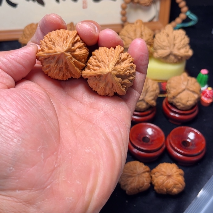 文玩核桃吊坠御龙奔