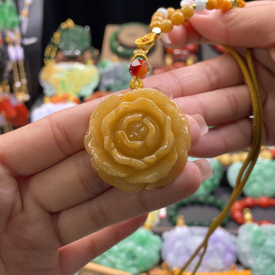 翡翠颈饰未镶嵌代编织