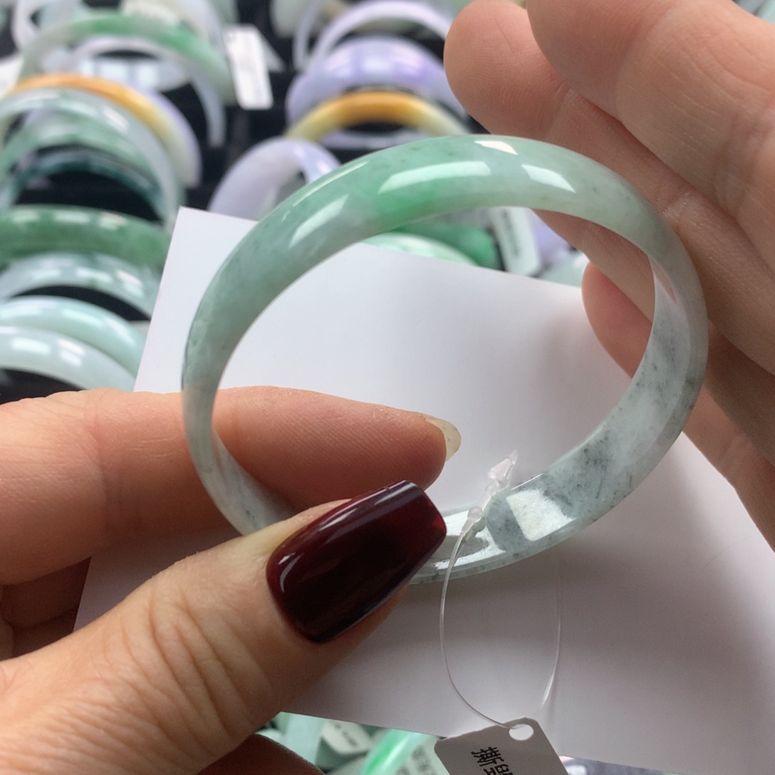 翡翠手镯未镶嵌公主