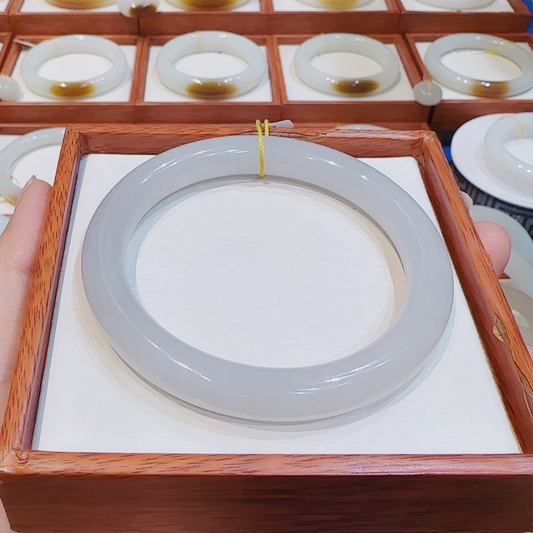 和田玉手镯未镶嵌冰紫61