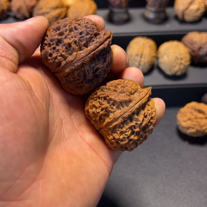 文玩核桃把件B七彩秀花鞋45mm