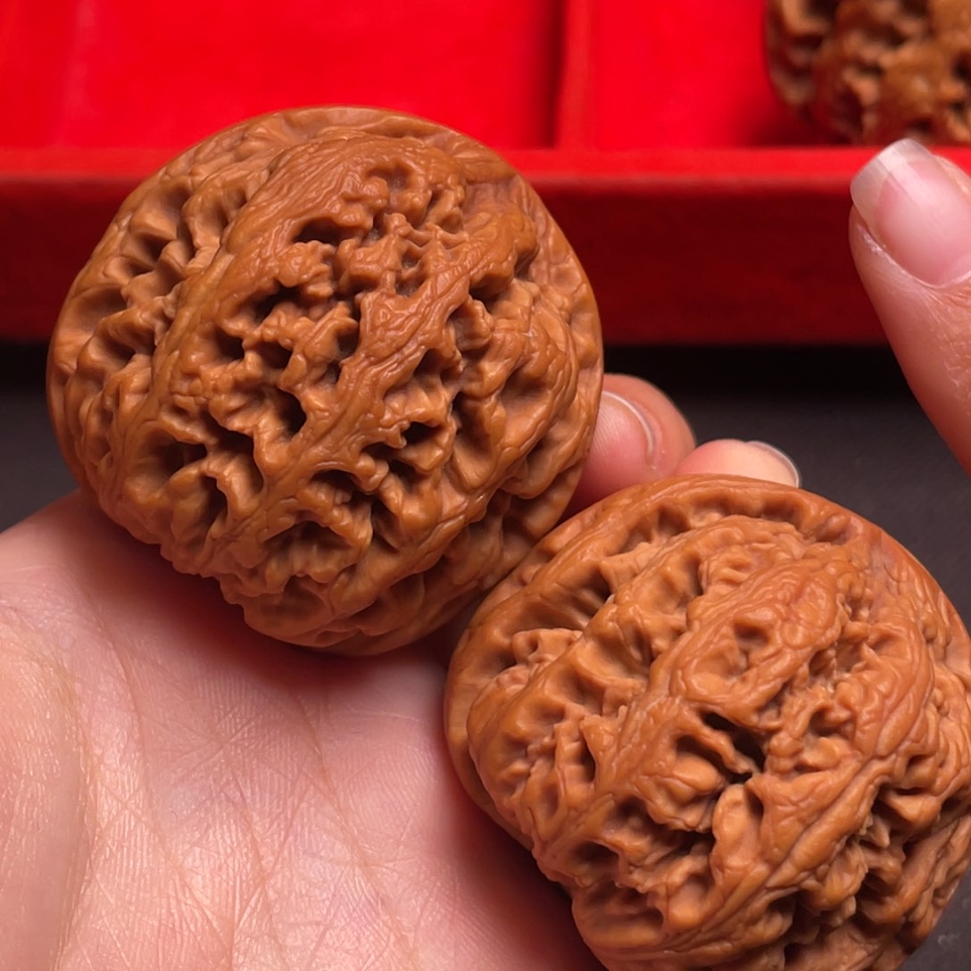 文玩核桃吊坠秦岭野生核桃