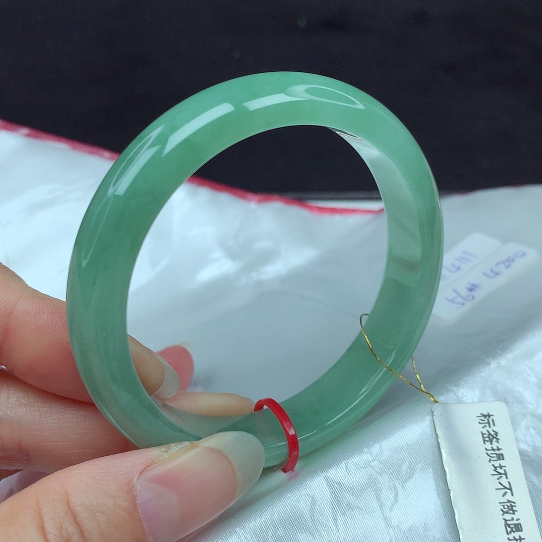 翡翠手镯未镶嵌56圈111@