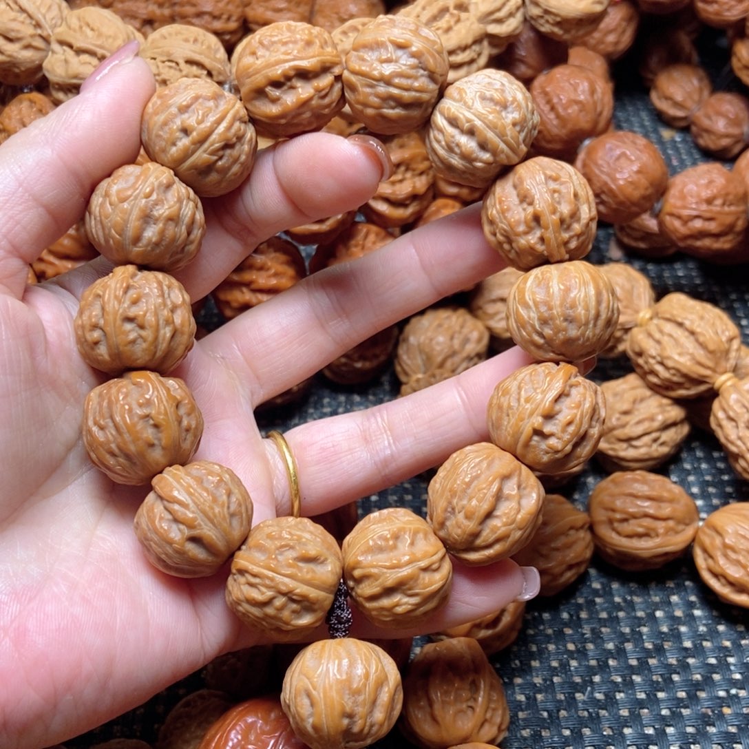 @***闹桃核吊坠树王手串