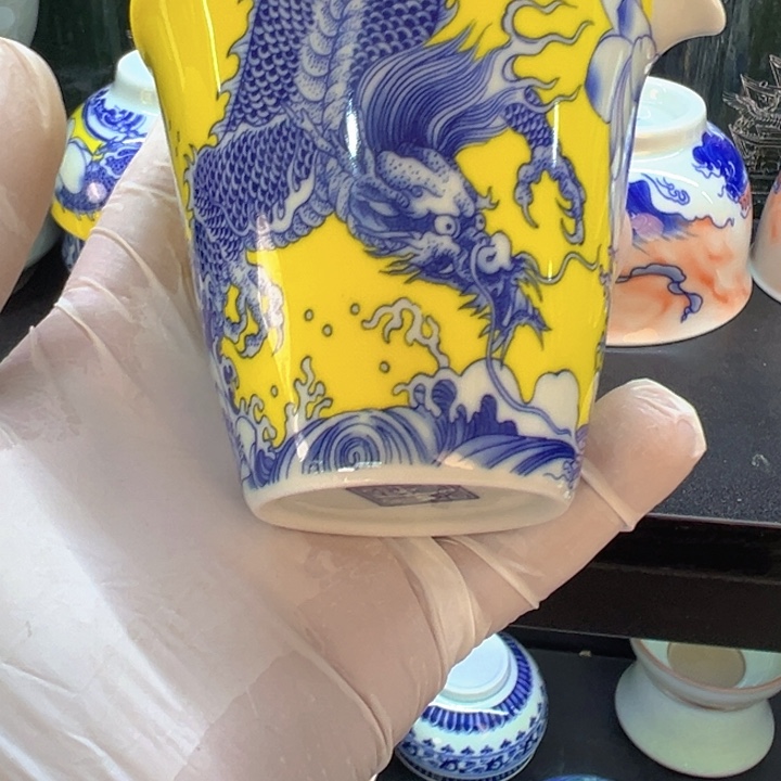 瓷片白青花穿花龙公道杯全品