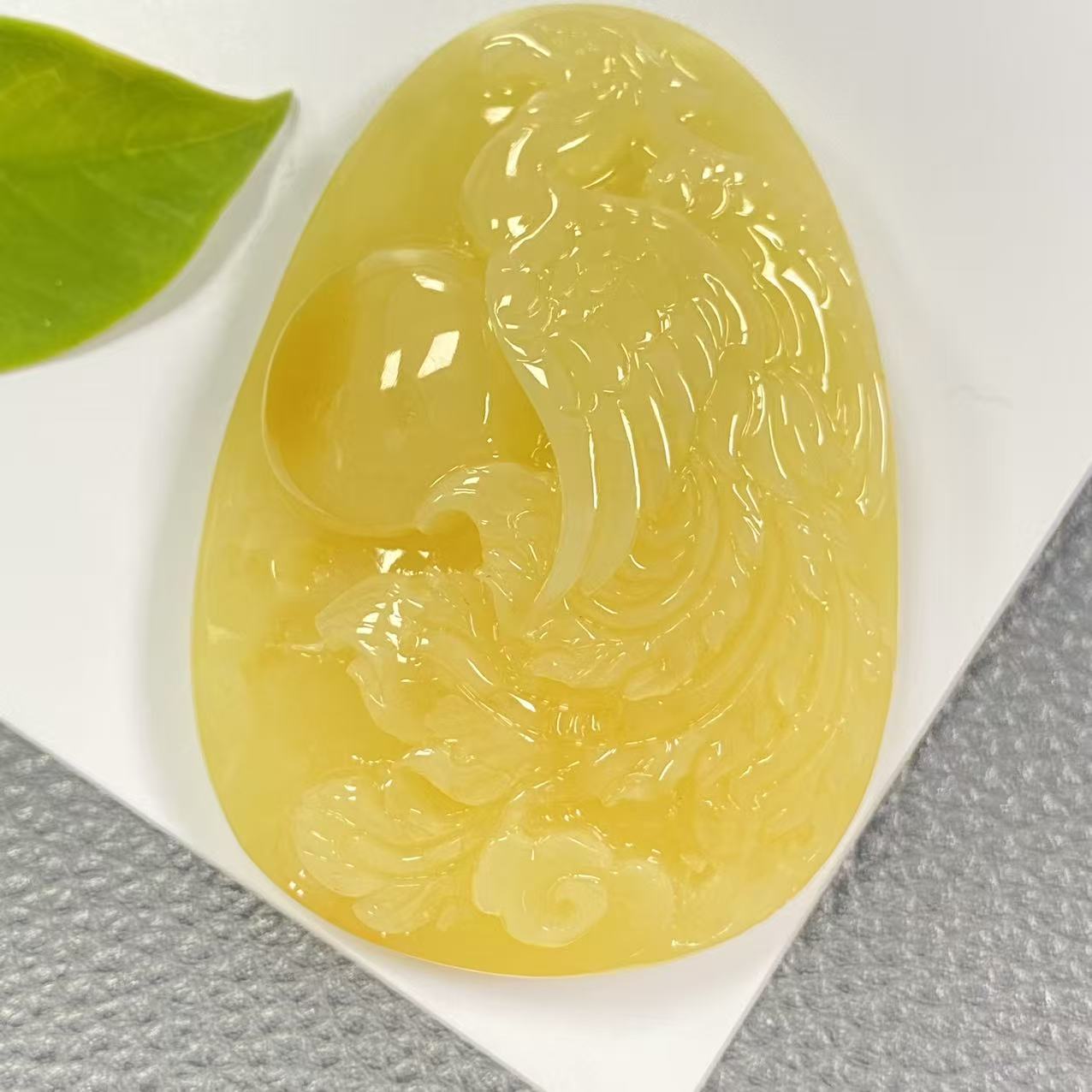 「戴琴珠宝」Q1369-蜜蜡雕刻件吊坠（多样性发其一）