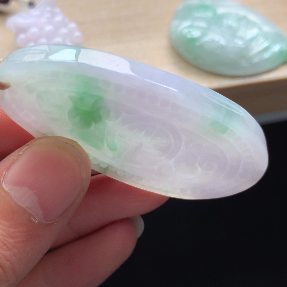 颈饰未镶嵌翡翠吊坠