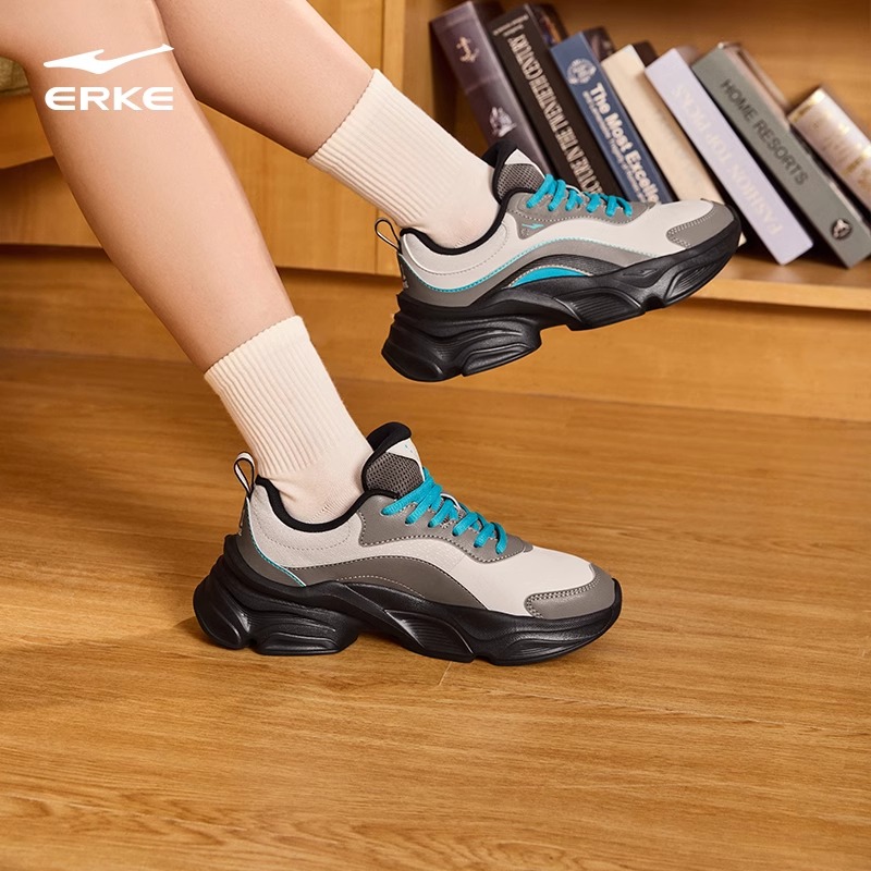 【琥珀流光】玉兔丨鸿星尔克女子休闲鞋时尚百搭国潮厚底增高老爹鞋