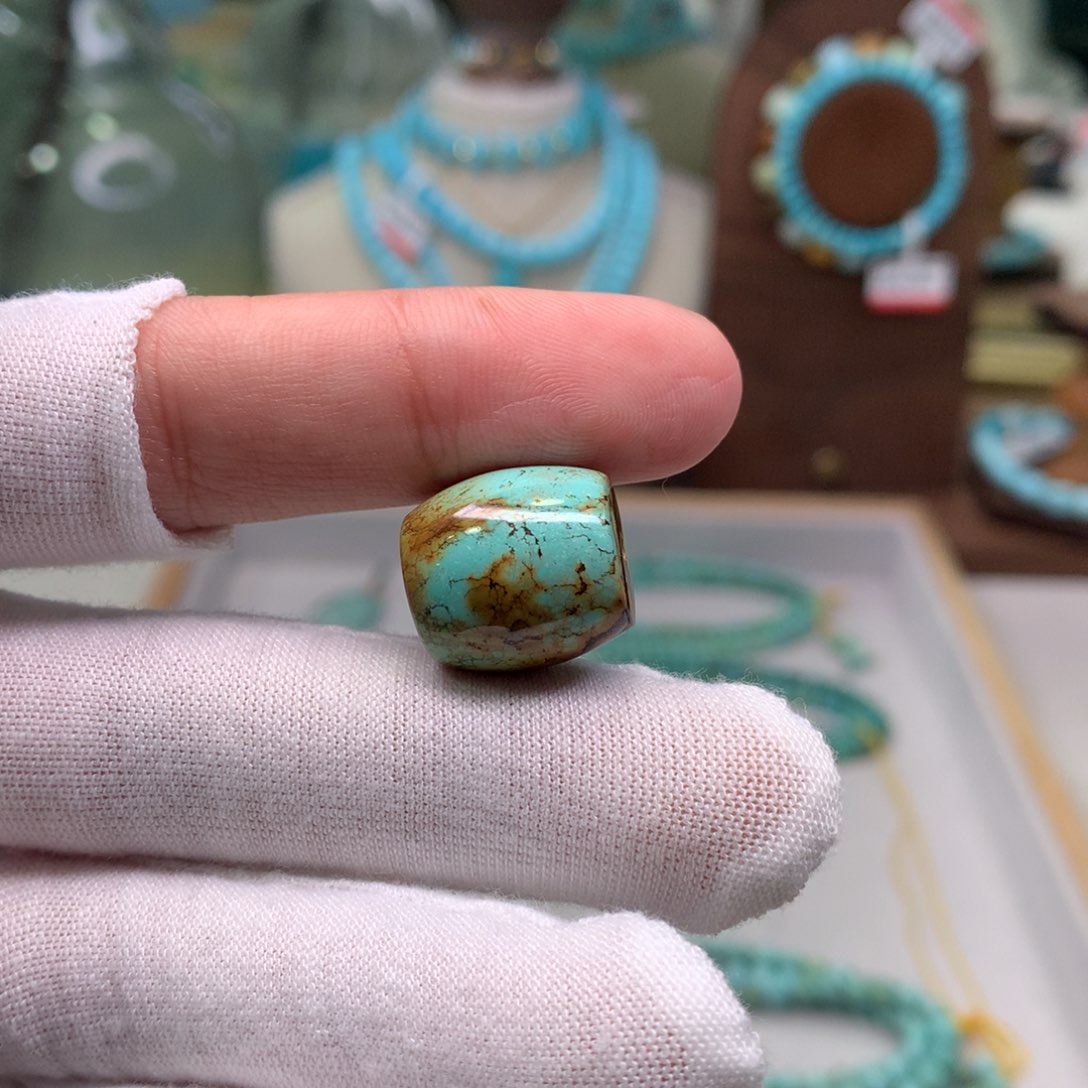 绿松石配饰未镶嵌