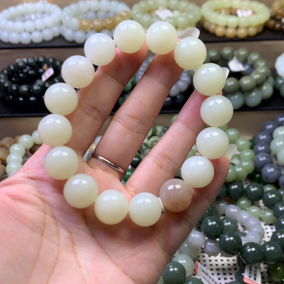 坐***儿手链未镶嵌和田玉