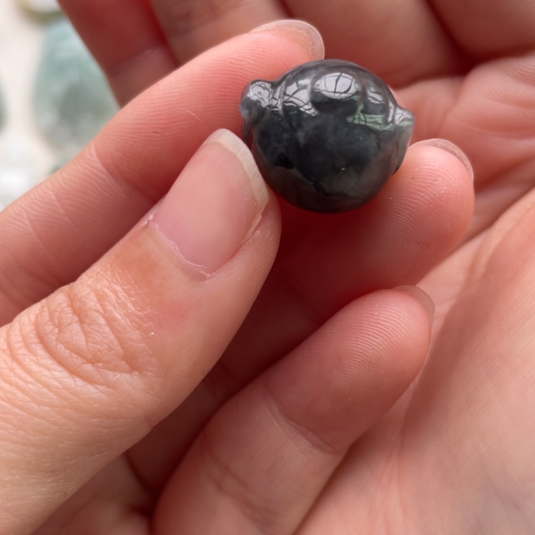 翡翠颈饰未镶嵌把把壶