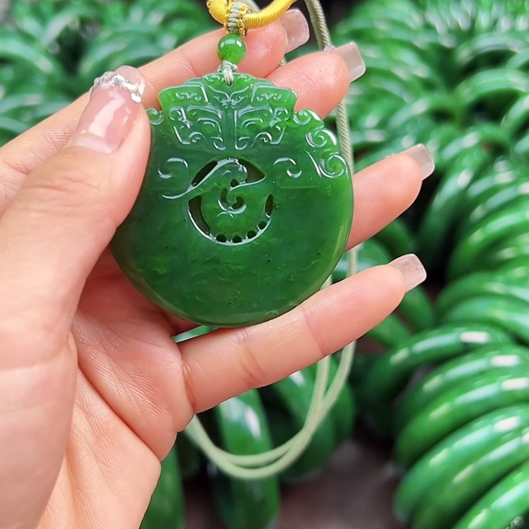 和田玉（碧玉）未镶嵌颈饰