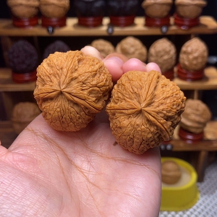 文玩核桃吊坠铁狮子21