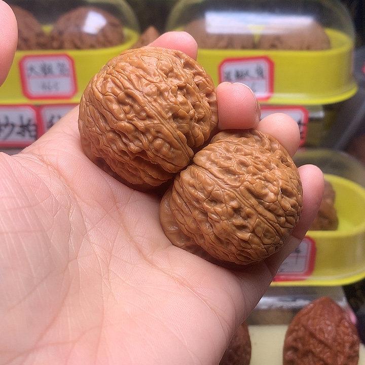 吊坠文玩核桃全品泥鳅背