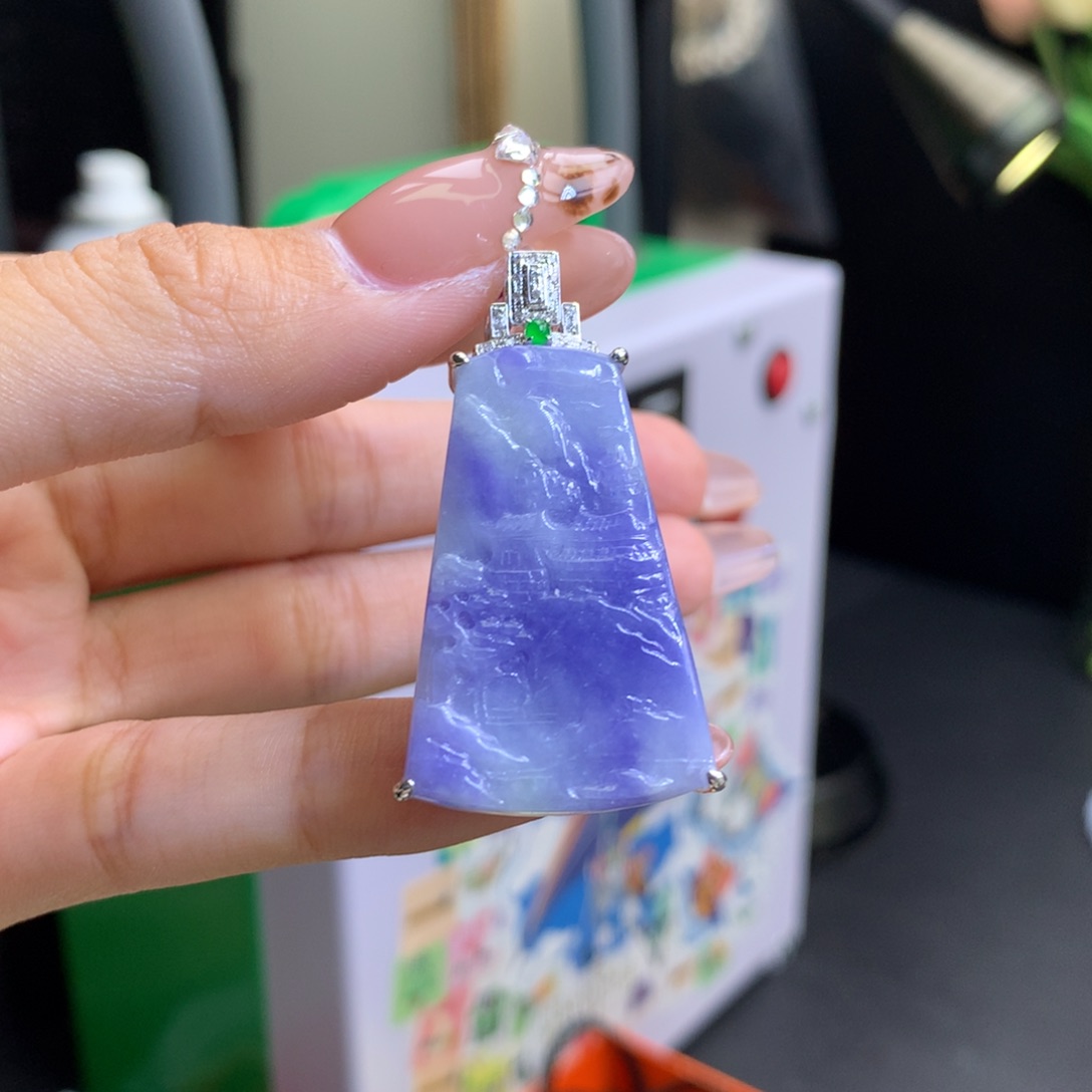 翡翠18K金镶嵌颈饰