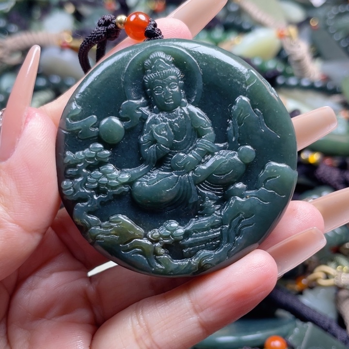 和田玉颈饰未镶嵌