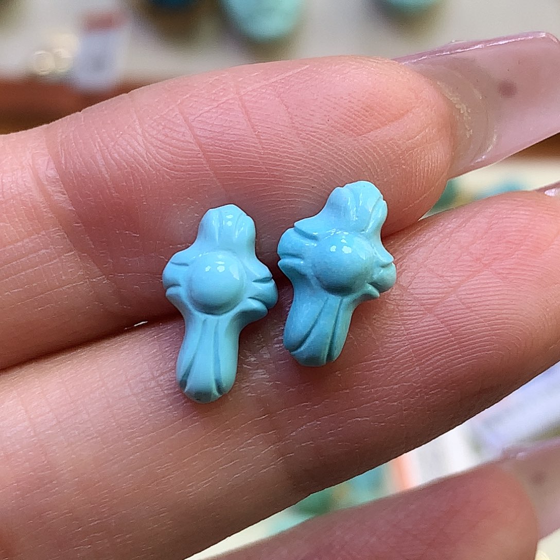 绿松石18K金镶嵌耳饰