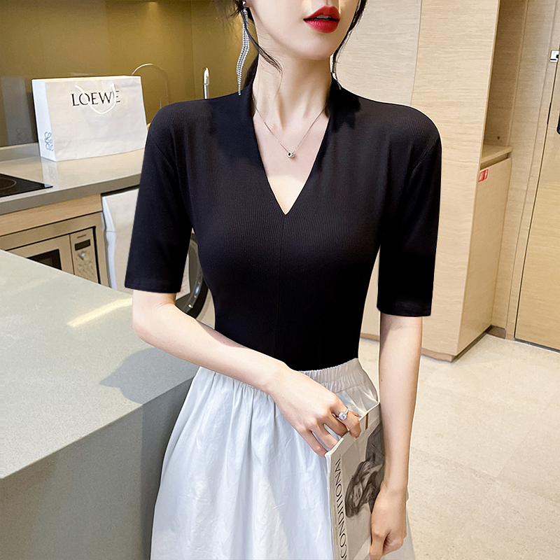 性感V领打底衫春秋黑色长袖T恤女修身显瘦内搭简约中袖上衣气质