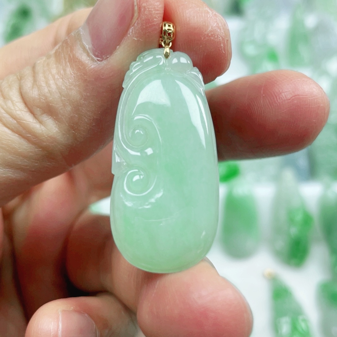 翡翠吊坠(不含链)18K金镶嵌