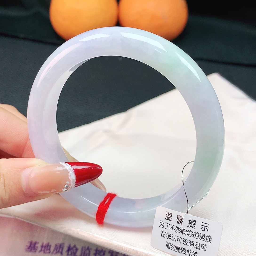 翡翠手镯未镶嵌59圈