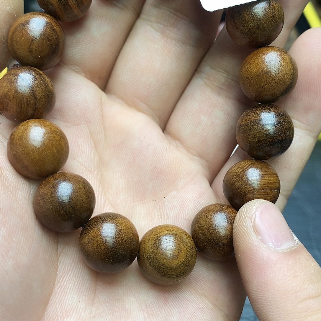 沉香碎屑沉香26巴布亚