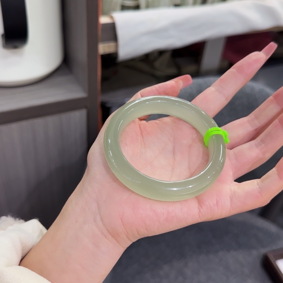 嘟***肉东陵石未镶嵌手镯