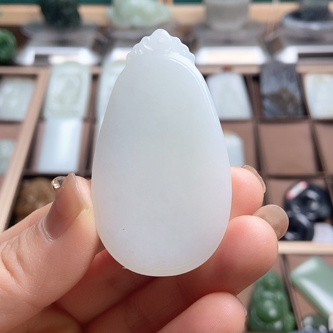 和田玉（糖玉）颈饰未镶嵌