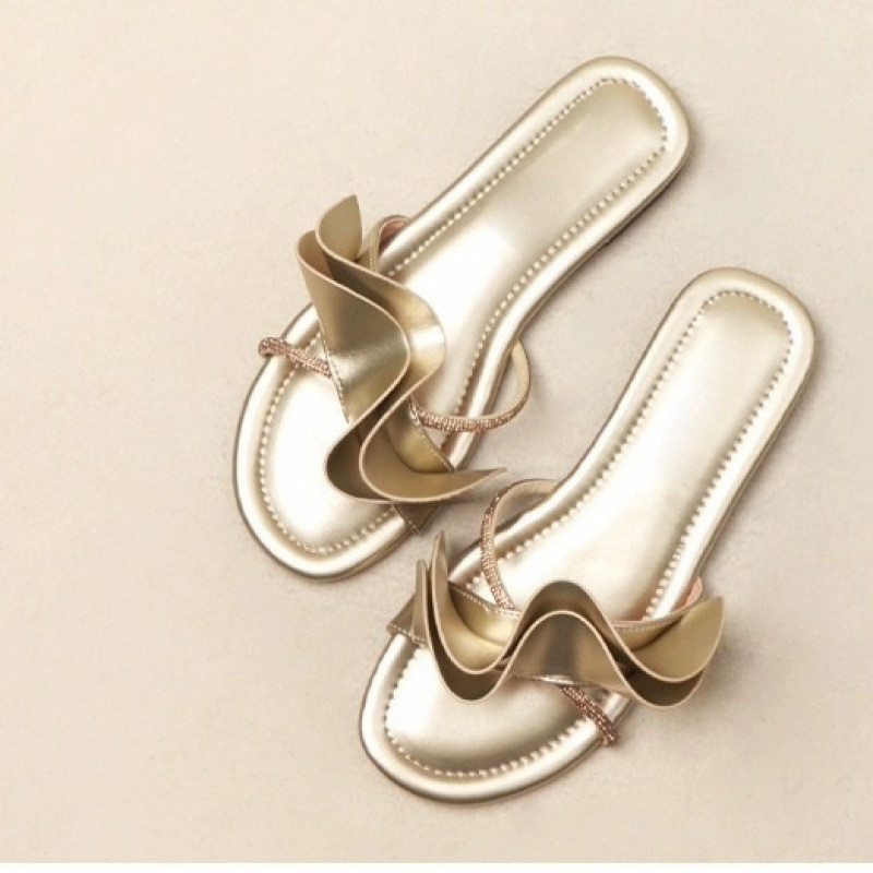 黁白平底荷叶拖鞋女夏季外穿感法式金色沙滩一字凉8