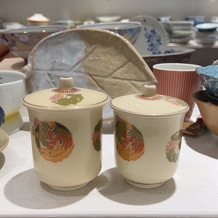 A***！瓷超美盖杯一对通体开片有特色