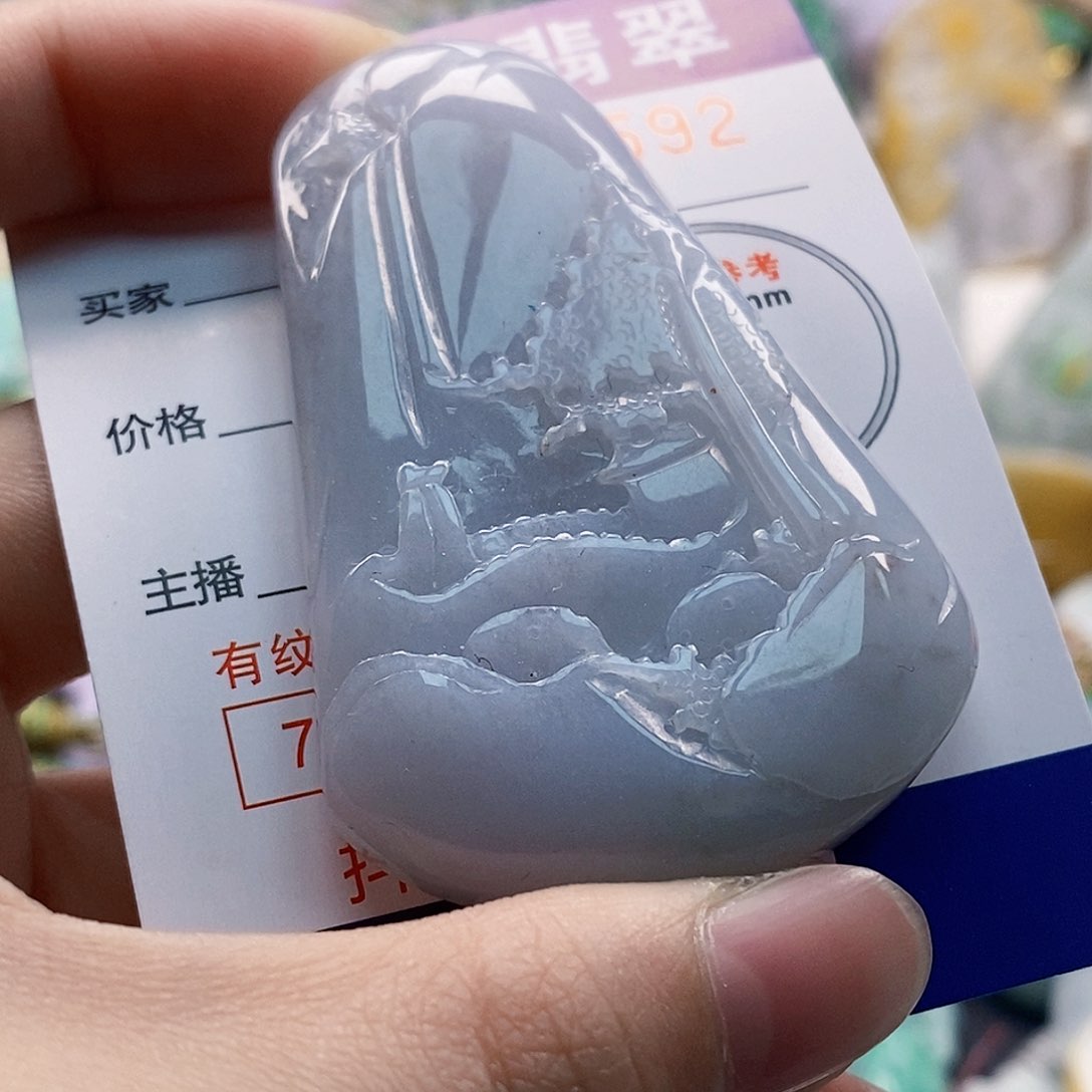 吊坠(不含链)未镶嵌翡翠