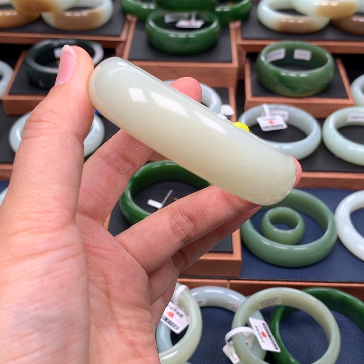 和田玉手镯5455圈口未镶嵌