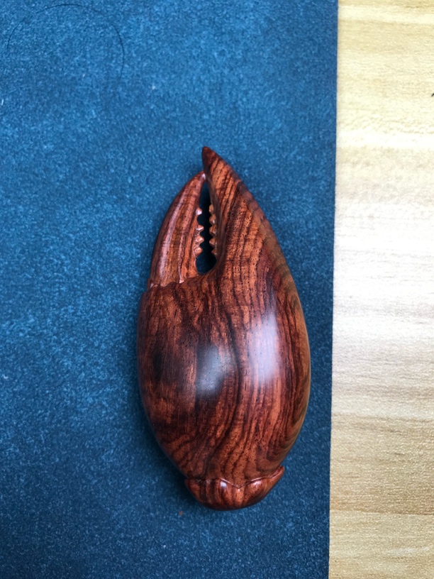 海南黄花梨雕刻蟹钳手把件