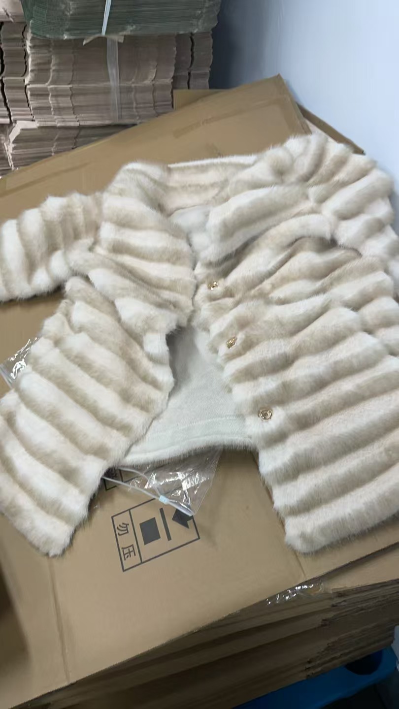 毛茸茸上衣超暖和长袖外套条纹款