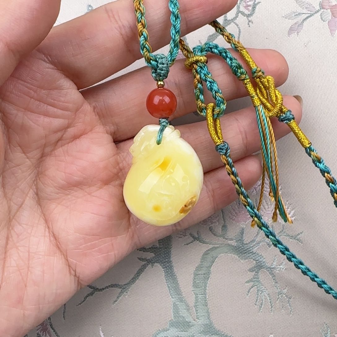 蜜蜡吊坠(赠链)未镶嵌