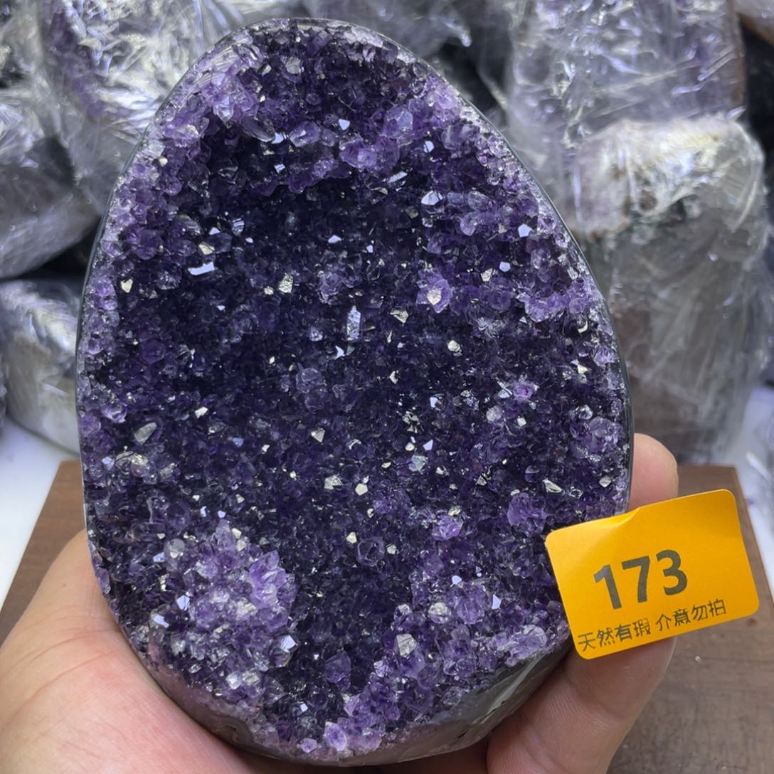 未镶嵌水晶大型摆件（非配饰）