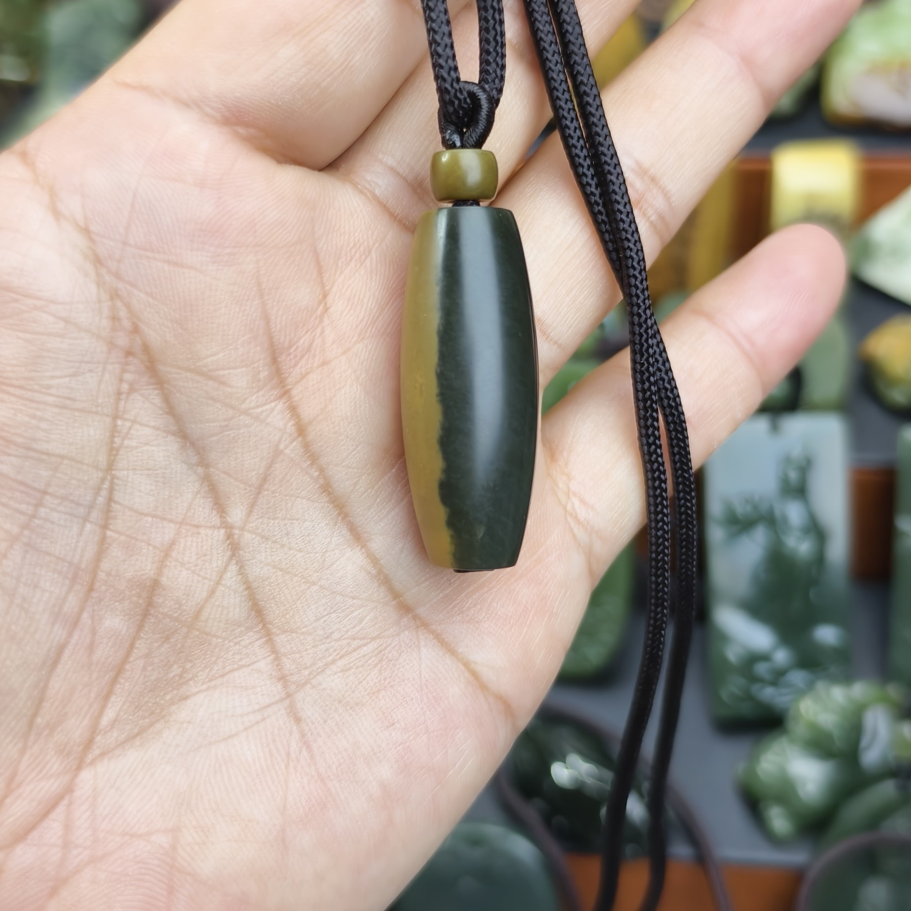 析木河磨玉墨绿勒子挂件