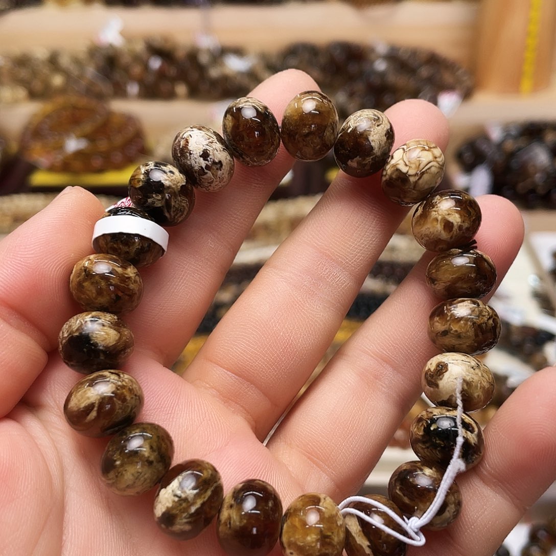 未镶嵌琥珀裸石十二70738