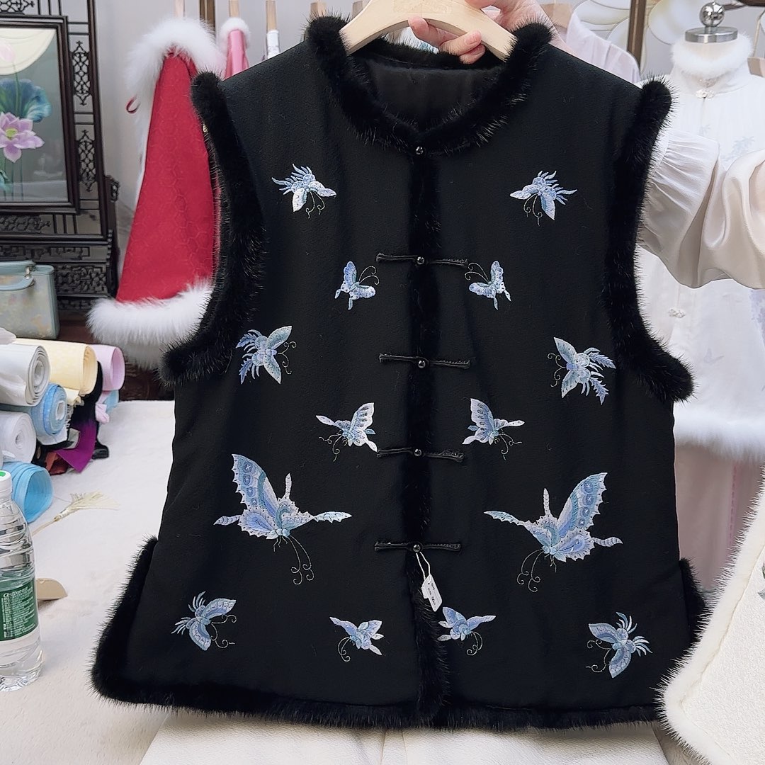 刺绣3.真丝苏绣百蝶图棉服马甲
