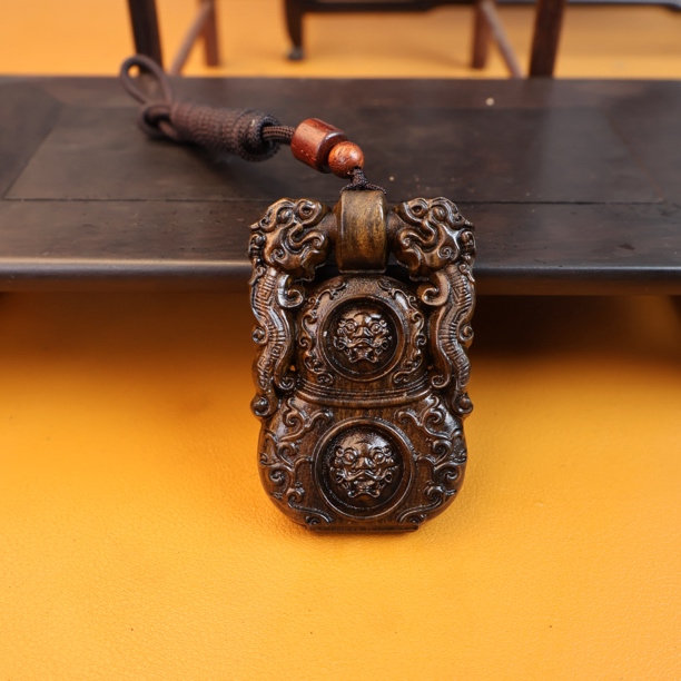 沉香木雕4/6镂空天地锁-绳子款印尼沉香木雕双面精工雕刻挂件